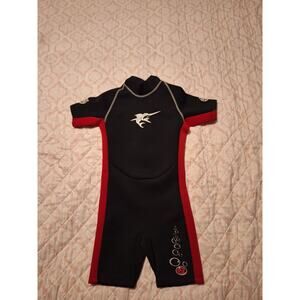 Kids Shorties Wetsuit Size 4 The Wetsuit Factory Black/Red Sharks and Bubbles